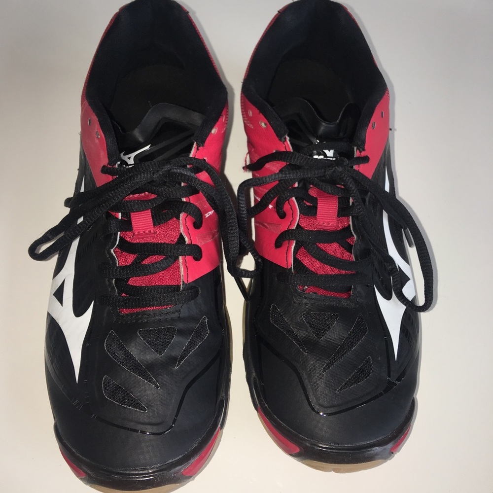 Mizuno volleyball shoes
